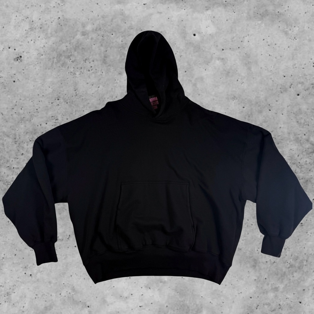 YZY x GAP " THE PERFECT HOODIE " All Black
Heavy Weight Hooded Pull Over